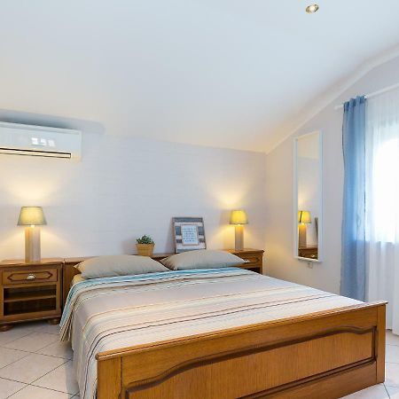 Cosy Studio Apartment Пореч Екстер'єр фото
