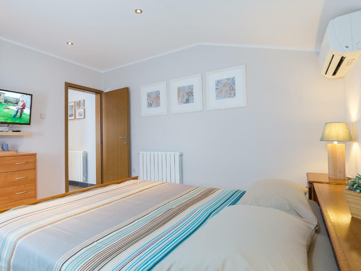 Cosy Studio Apartment Пореч Екстер'єр фото